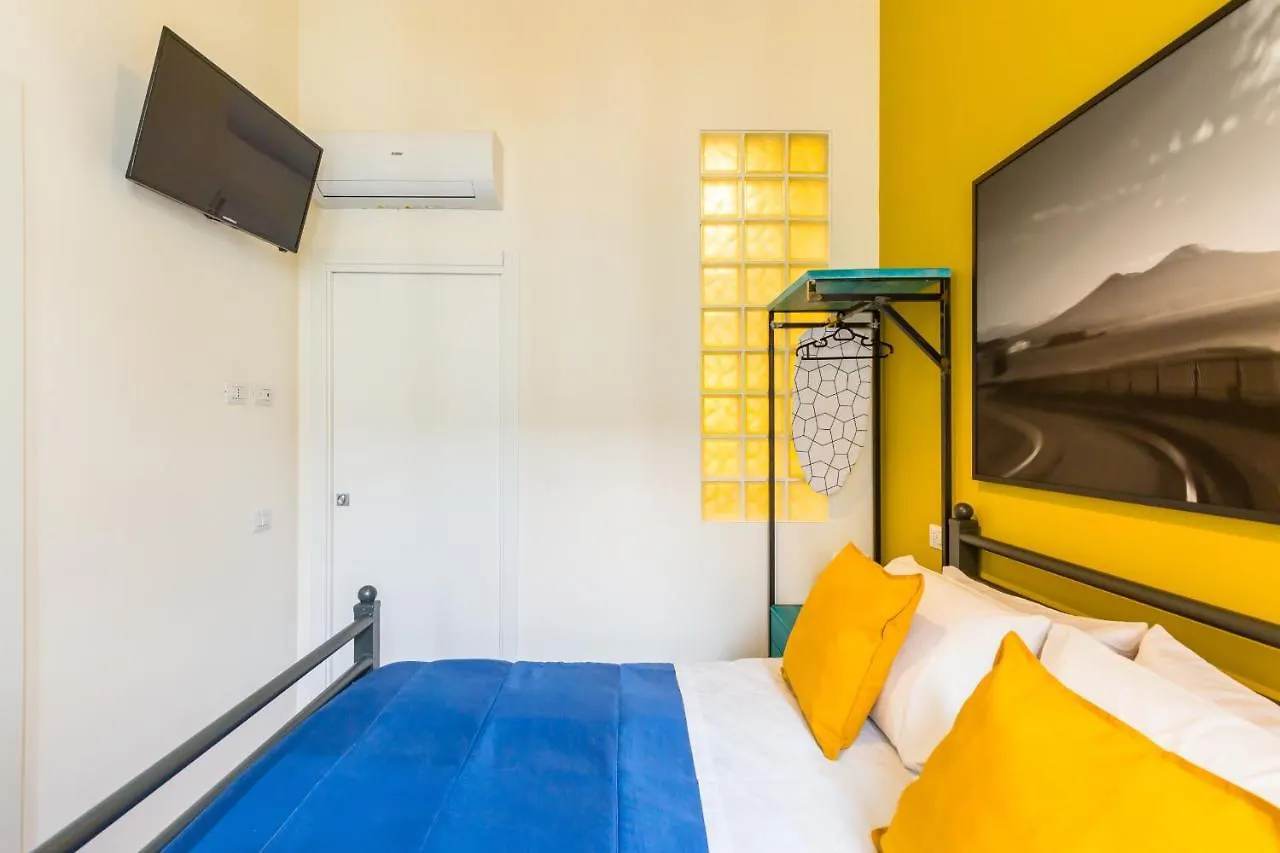 Central Station Apartments & Suites Naples