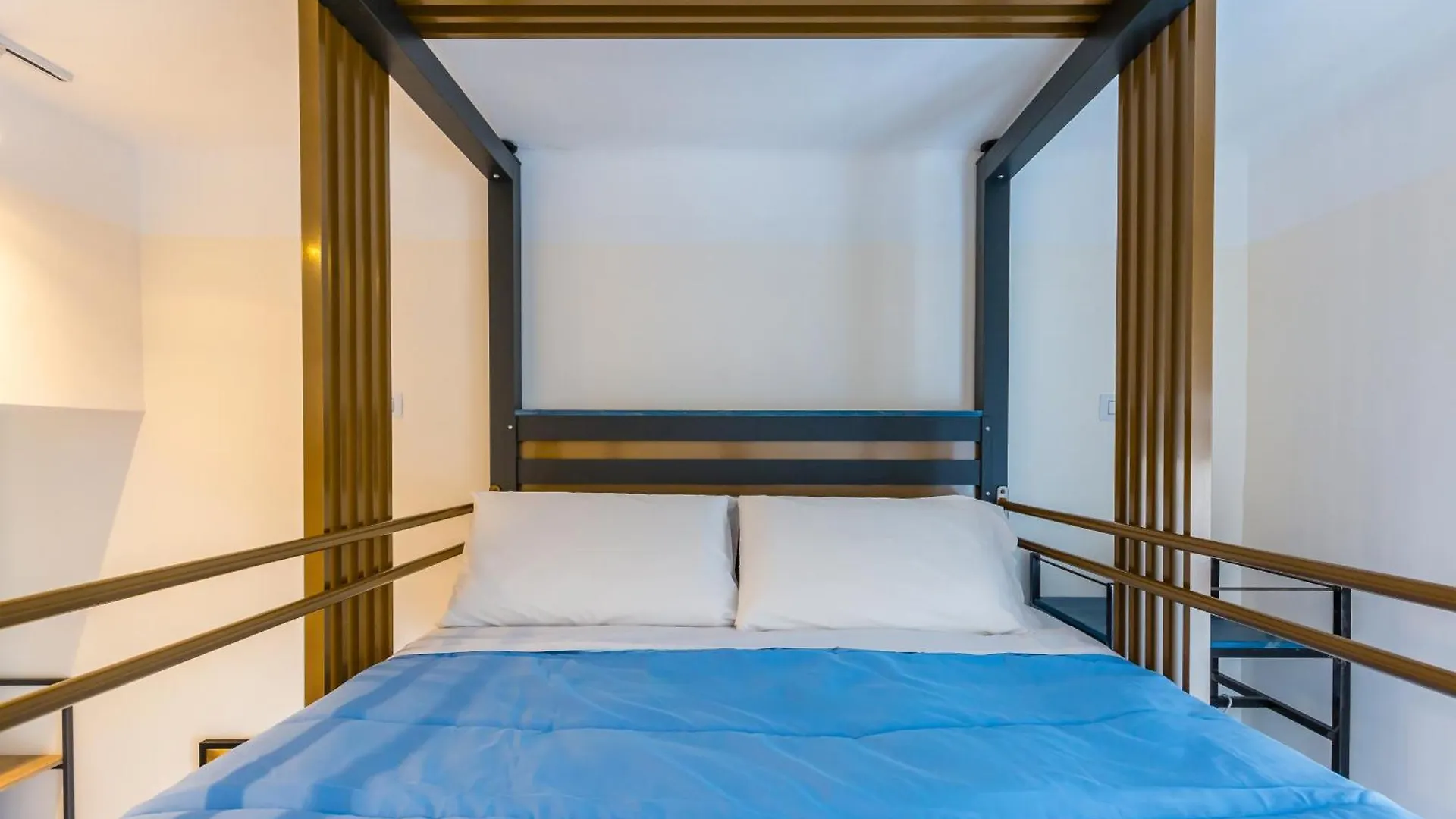 Central Station Apartments & Suites Naples