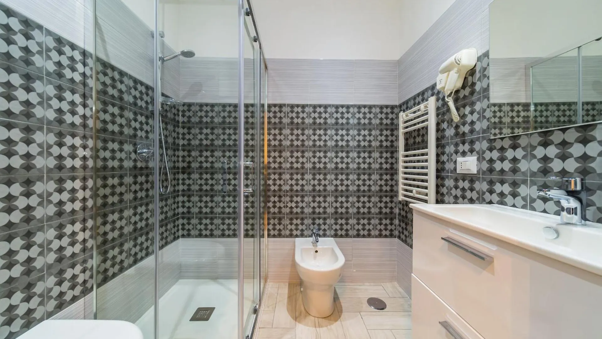 Central Station Apartments & Suites Naples